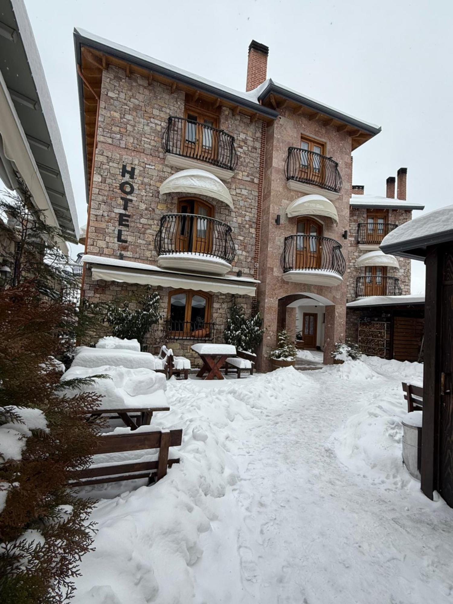 Hotel Ambassador Voskopojë Exterior foto